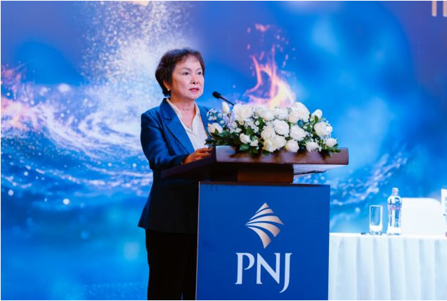 Խ��PNJ�鱦һ����˰������ͬ������116.5%