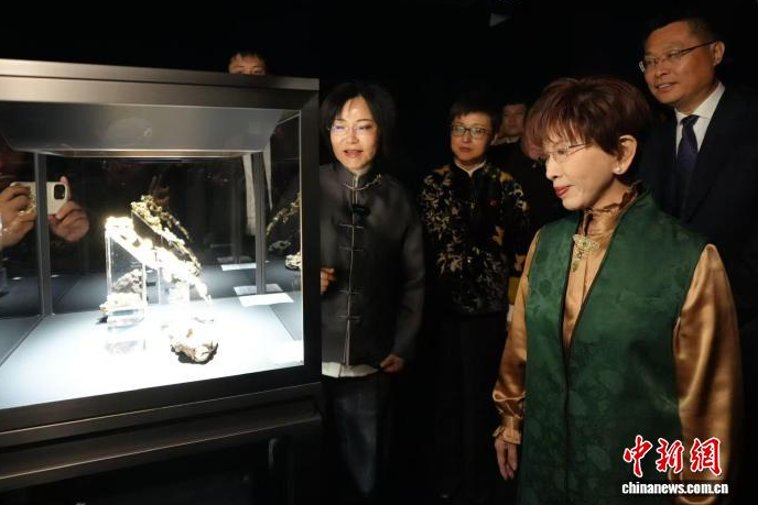 ����56�������������鱦չ�����Ϻ������ݿ�Ļ