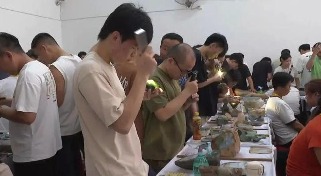 四会玉器交易会激活城市消费,“以玉聚客、以商兴旅”模式效应显现